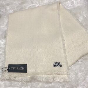 NWT Steve Madden Cream Scarf